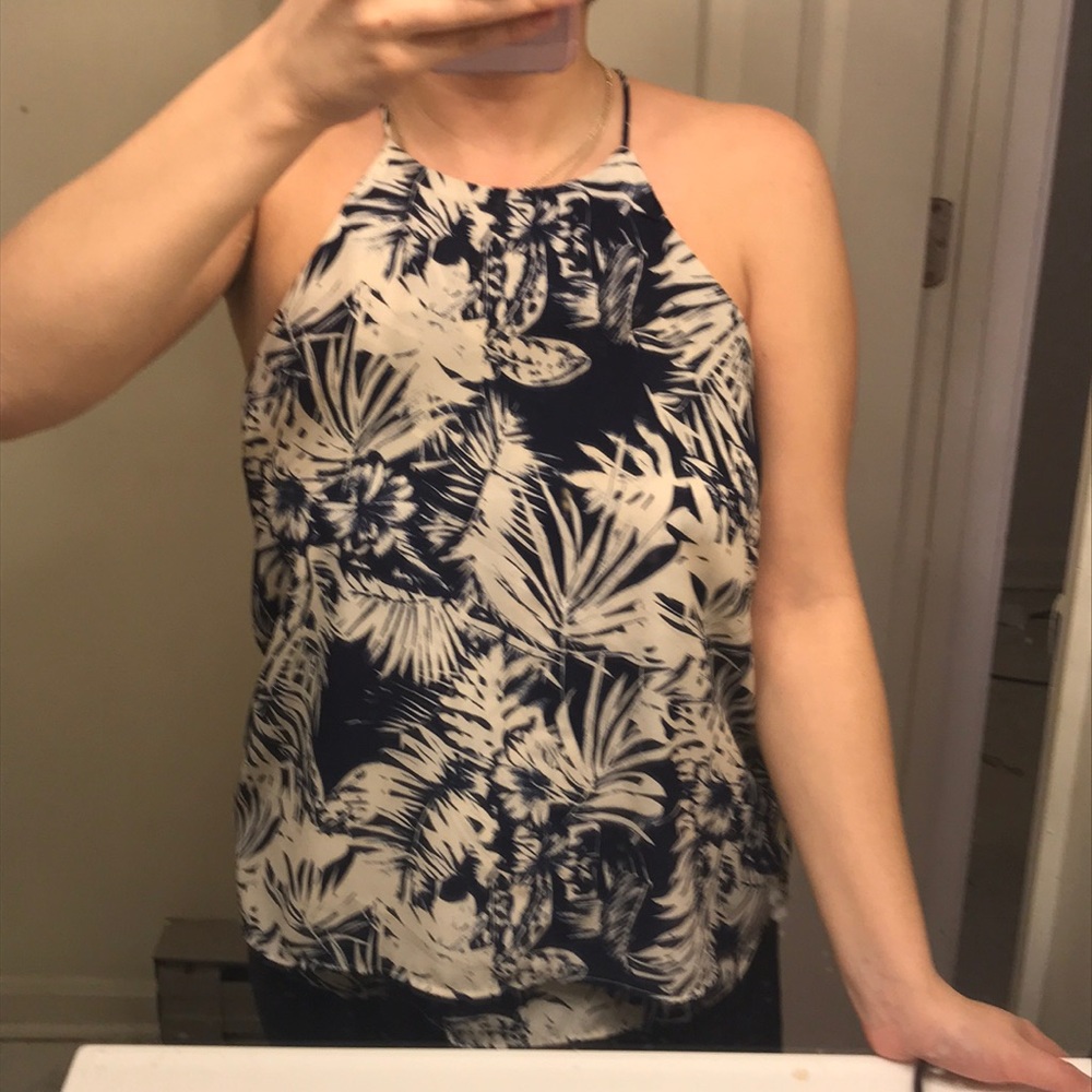 Beachy pattern top